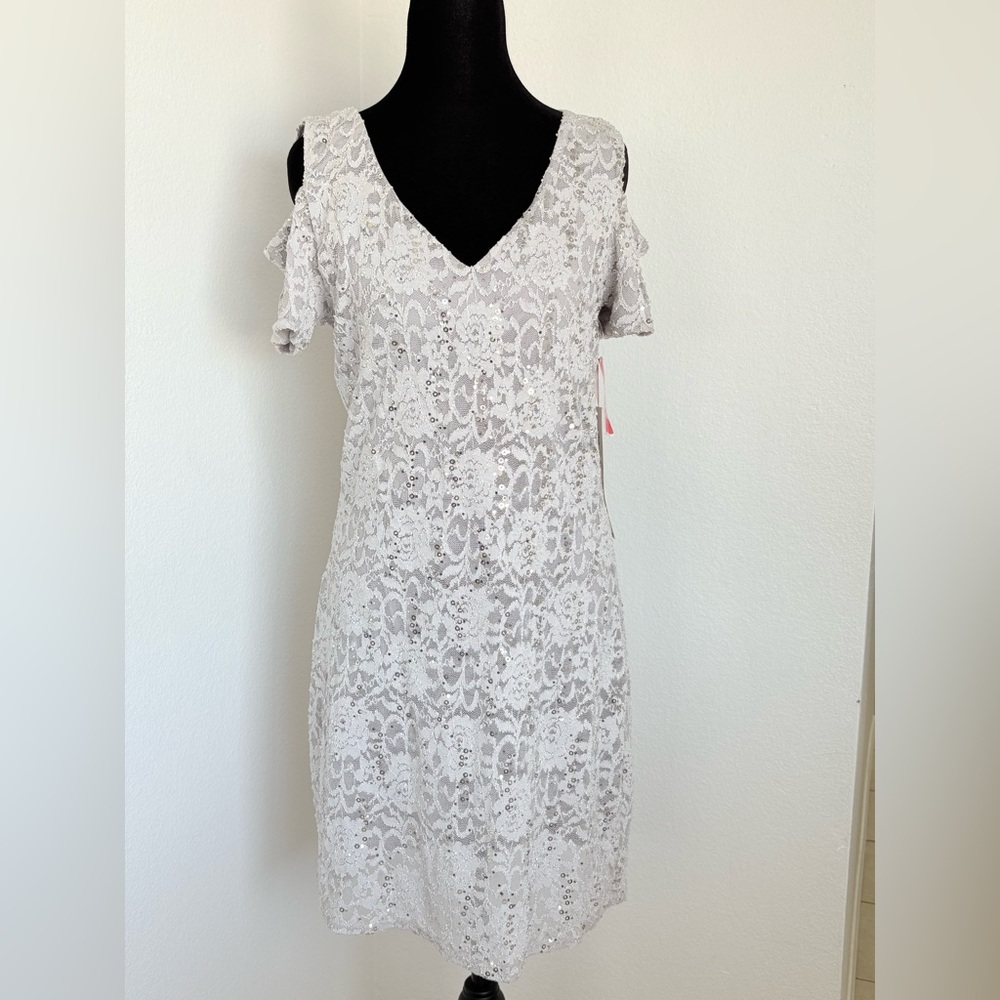 Elegant Lace Cold Shoulder Dress